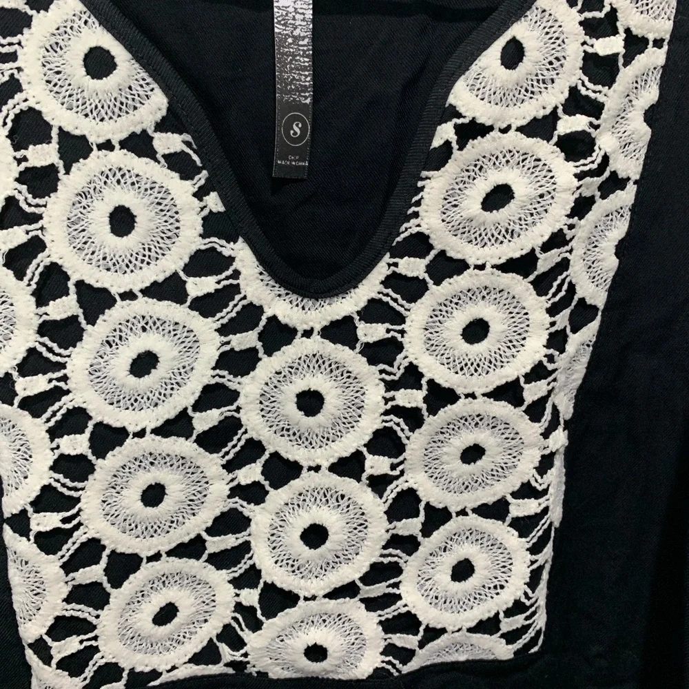 NWT Kensie Black Sleeveless Top Size Small - Picture 3 of 4